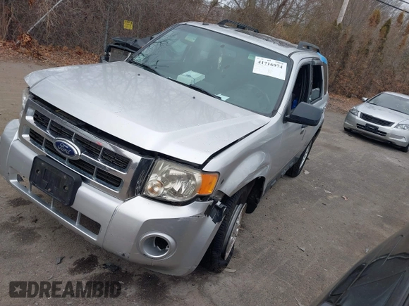 2012 Ford Escape XLT z VIN 1FMCU9DG4CKC57695, wystawiony jako IAAI lot #41716974 z przebiegiem 143 860 mil mil oraz . Historia ofert i sprzedaży dostępna na DreamBid. Obrazek 16.