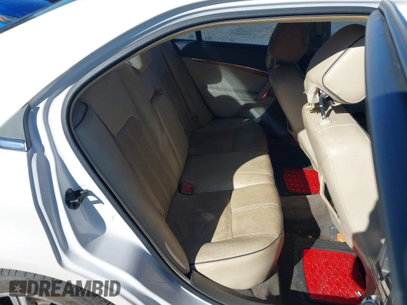 2012 Lincoln MKZ Hybrid with VIN 3LNDL2L38CR811295, listed as a IAAI auction lot 41386423 with 194,808 mi miles and . Bid and sale history available at DreamBid. Image 8.
