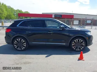 2016 Lincoln MKX Reserve with VIN 2LMTJ6LR8GBL46085, listed as a IAAI auction lot 42047381 with 268,557 mi miles. Bid and sale history available at carsss.com. Image 13.