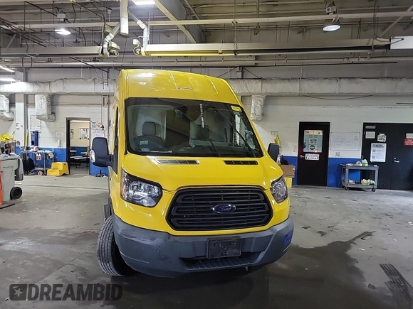 2019 Ford Transit z VIN 1FTYR3XM7KKA24824, wystawiony jako IAAI lot #42500762 z przebiegiem 75 307 mil mil oraz . Historia ofert i sprzedaży dostępna na DreamBid. Obrazek 57.