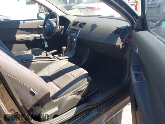 2010 Volvo C30 with VIN YV1672MK6A2178721, listed as a IAAI auction lot 41855907 with 137,362 mi miles and . Bid and sale history available at DreamBid. Image 5.