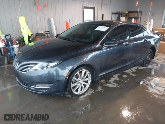 2014 Lincoln MKZ with VIN 3LN6L2J90ER812203, listed as a IAAI auction lot 42078804 with 139,238 mi miles. Bid and sale history available at carsss.com. Image 2.