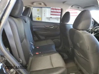 2017 Nissan Rogue SV z VIN KNMAT2MV1HP557905, wystawiony jako Copart lot #63863595 z przebiegiem 78 445 mil mil oraz Szkoda całkowita • Salvage title. Historia ofert i sprzedaży dostępna na DreamBid. Obrazek 11.