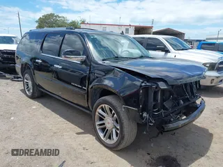 2014 Cadillac Escalade ESV Premium z VIN 1GYS3JEF1ER131910, wystawiony jako IAAI lot #42248993 z przebiegiem 165 482 mil mil oraz . Historia ofert i sprzedaży dostępna na DreamBid. Obrazek 1.
