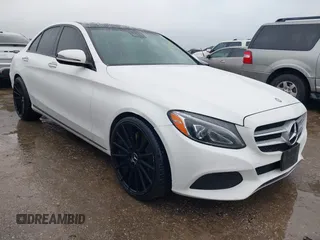 2016 Mercedes-Benz C 300 z VIN 55SWF4JB3GU143437, wystawiony jako IAAI lot #41472522 z przebiegiem 158 442 mil mil oraz . Historia ofert i sprzedaży dostępna na DreamBid. Obrazek 1.