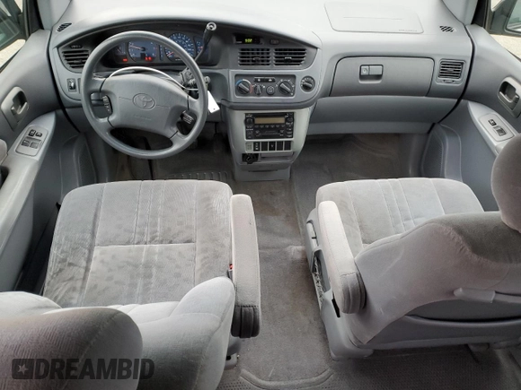 2002 Toyota Sienna LE with VIN 4T3ZF13C72U469151, listed as a Copart auction lot 82419074 with 140,040 mi miles and Salvage Title. Bid and sale history available at carsss.com. Image 8.