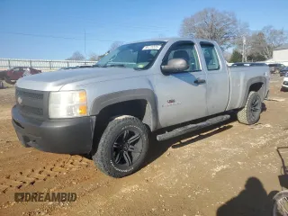 2011 Chevrolet Silverado 1500 Work Truck with VIN 1GCRKPE39BZ207465, listed as a Copart auction lot 88478205 with 192,651 mi miles and Salvage Title. Bid and sale history available at DreamBid. Image 1.