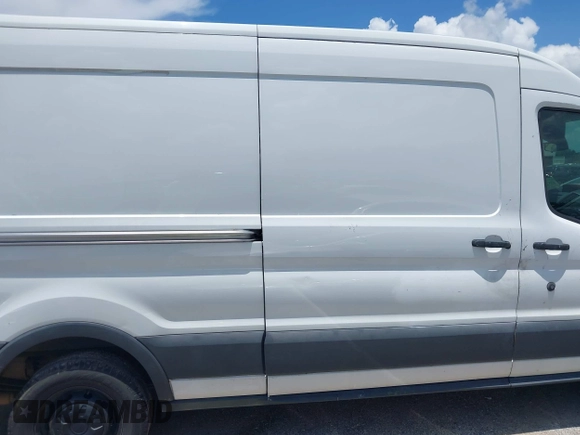 2015 Ford Transit Cargo с VIN 1FTYR2CG0FKA15544, выставлен на аукционе IAAI как лот 42522021 с пробегом 310 509 миль миль и . История ставок и продаж доступна на DreamBid. Изображение 13.