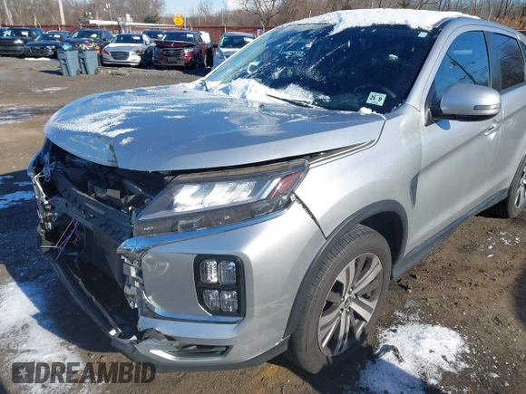 2020 Mitsubishi Outlander Sport SE 2.0 with VIN JA4AP4AU7LU028801, listed as a IAAI auction lot 41138636 with 105,709 mi miles. Bid and sale history available at carsss.com. Image 18.