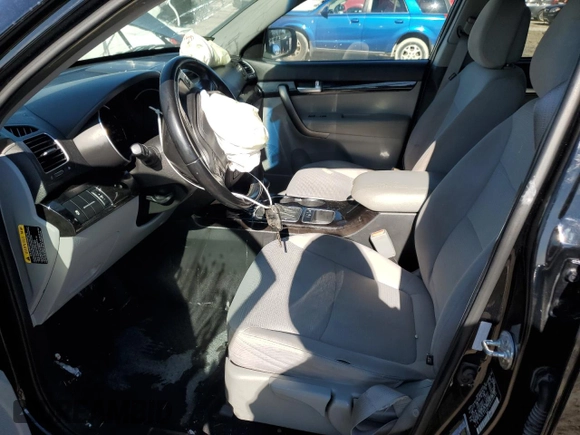 2014 Kia Sorento LX with VIN 5XYKT3A67EG520444, listed as a Copart auction lot 47831785 with 247,037 mi miles and Clean Title. Bid and sale history available at DreamBid. Image 7.