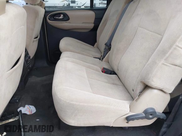 2006 Chevrolet TrailBlazer LS with VIN 1GNET16S366165954, listed as a IAAI auction lot 41499839 with 278,344 mi miles and . Bid and sale history available at DreamBid. Image 8.