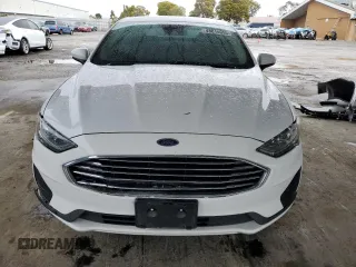2019 Ford Fusion Hybrid SE with VIN 3FA6P0LU7KR137787, listed as a Copart auction lot 48814055 with 67,925 mi miles and Salvage Title. Bid and sale history available at carsss.com. Image 5.