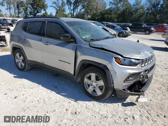 2022 Jeep Compass Altitude z VIN 3C4NJCBB7NT139457, wystawiony jako Copart lot #83322804 z przebiegiem 47 017 mil mil oraz Szkoda całkowita • Salvage title. Historia ofert i sprzedaży dostępna na DreamBid. Obrazek 4.