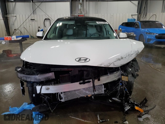 2024 Hyundai Ioniq 5 Limited z VIN KM8KRDDF0RU309277, wystawiony jako Copart lot #45731485 z przebiegiem 6 032 mil mil oraz Szkoda całkowita • Salvage title. Historia ofert i sprzedaży dostępna na DreamBid. Obrazek 5.