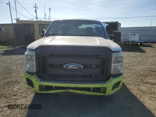 2011 Ford F-250 XL with VIN 1FDBF2A6XBEC36534, listed as a Copart auction lot 83703124 with 302,376 mi miles and Clean title. Bid and sale history available at DreamBid. Image 5.