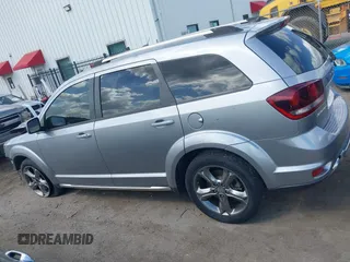 2017 Dodge Journey Crossroad Plus z VIN 3C4PDCGB7HT617499, wystawiony jako IAAI lot #42531173 z przebiegiem 176 182 mil mil oraz . Historia ofert i sprzedaży dostępna na DreamBid. Obrazek 14.