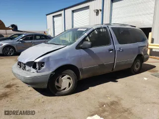 1998 Toyota Sienna LE with VIN 4T3ZF13C0WU088585, listed as a Copart auction lot 46517875 with 0 mi miles and Salvage Title. Bid and sale history available at carsss.com. Image 1.