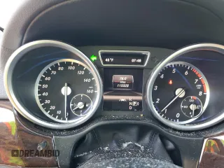 2013 Mercedes-Benz GL 450 z VIN 4JGDF7CE3DA252661, wystawiony jako Copart lot #52380205 z przebiegiem 115 325 mil mil oraz Szkoda całkowita • Salvage title. Historia ofert i sprzedaży dostępna na DreamBid. Obrazek 9.