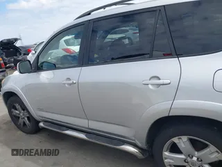 2006 Toyota RAV4 Sport with VIN JTMZK32V865003607, listed as a IAAI auction lot 42056770 with 286,144 mi miles. Bid and sale history available at carsss.com. Image 14.