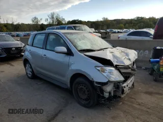 2005 Scion xA z VIN JTKKT624550121979, wystawiony jako Copart lot #73280404 z przebiegiem Nie podano mil oraz Szkody całkowita. Historia ofert i sprzedaży dostępna na DreamBid. Obrazek 4.