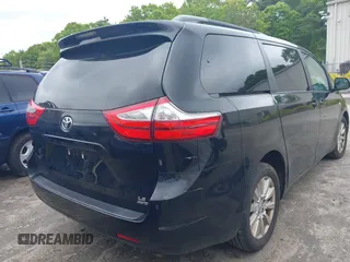 2017 Toyota Sienna LE z VIN 5TDJZ3DC5HS160965, wystawiony jako IAAI lot #42310690 z przebiegiem 142 274 mil mil oraz . Historia ofert i sprzedaży dostępna na DreamBid. Obrazek 4.