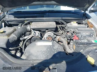 2005 Jeep Grand Cherokee Laredo with VIN 1J8GR48K25C667992, listed as a IAAI auction lot 42094246 with 281,242 mi miles. Bid and sale history available at carsss.com. Image 10.