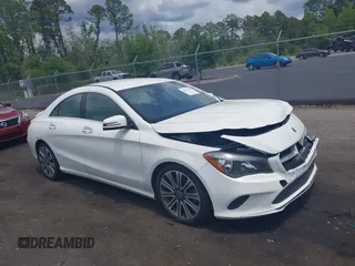 2018 Mercedes-Benz CLA 250 z VIN WDDSJ4EB7JN677290, wystawiony jako IAAI lot #42212157 z przebiegiem 82 527 mil mil oraz . Historia ofert i sprzedaży dostępna na DreamBid. Obrazek 1.