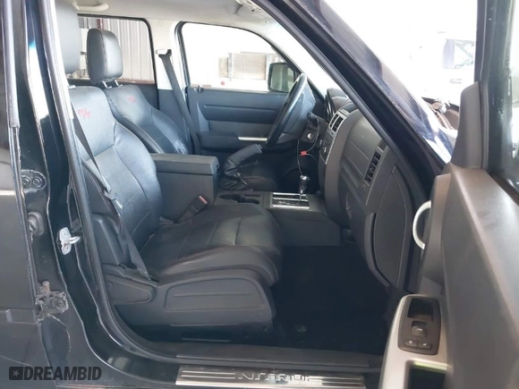 2007 Dodge Nitro R/T with VIN 1D8GU58637W630452, listed as a IAAI auction lot 40384758 with 160,498 mi miles. Bid and sale history available at carsss.com. Image 5.
