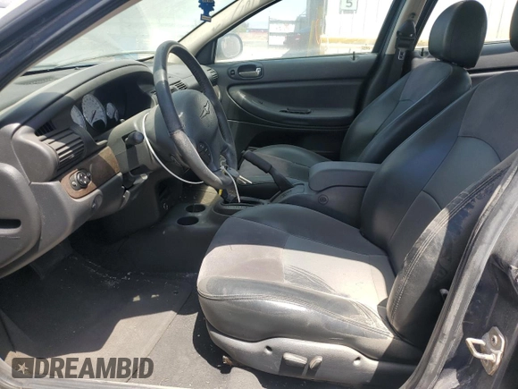 2005 Chrysler Sebring z VIN 1C3EL66R35N707954, wystawiony jako Copart lot #58872565 z przebiegiem 72 198 mil mil oraz Czysty tytuł • Clean title. Historia ofert i sprzedaży dostępna na DreamBid. Obrazek 7.