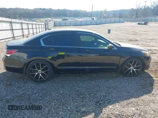 2010 Honda Accord EX-L z VIN 1HGCP2F81AA079337, wystawiony jako IAAI lot #41645216 z przebiegiem 212 611 mil mil oraz . Historia ofert i sprzedaży dostępna na DreamBid. Obrazek 14.