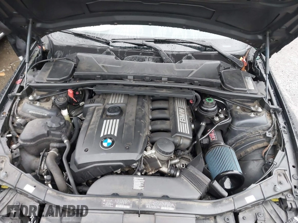 2011 BMW 3 Series 328i xDrive with VIN WBAKF5C59BE654865, listed as a IAAI auction lot 40848193 with 114,490 mi miles. Bid and sale history available at carsss.com. Image 10.