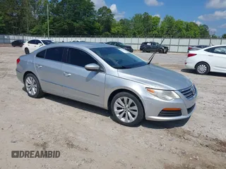 2012 Volkswagen CC Sport z VIN WVWMN7ANXCE503970, wystawiony jako IAAI lot #42442300 z przebiegiem 100 833 mil mil oraz . Historia ofert i sprzedaży dostępna na DreamBid. Obrazek 1.