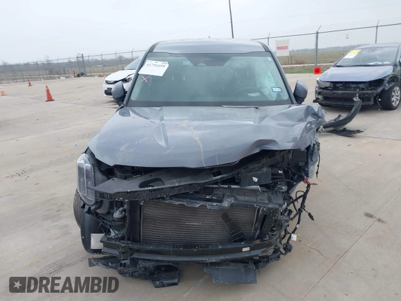 2023 Kia Telluride LX z VIN 5XYP24GC7PG331419, wystawiony jako IAAI lot #41794455 z przebiegiem 34 941 mil mil oraz . Historia ofert i sprzedaży dostępna na DreamBid. Obrazek 12.