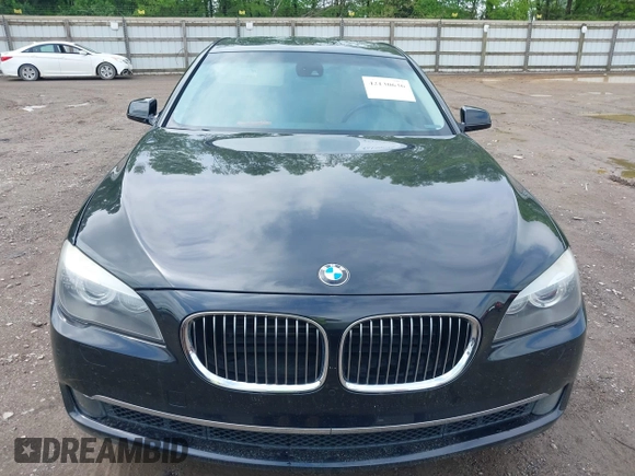 2010 BMW 7 Series 750Li с VIN WBAKB8C55ACY63172, выставлен на аукционе IAAI как лот 42130636 с пробегом 111 276 миль миль и . История ставок и продаж доступна на DreamBid. Изображение 6.