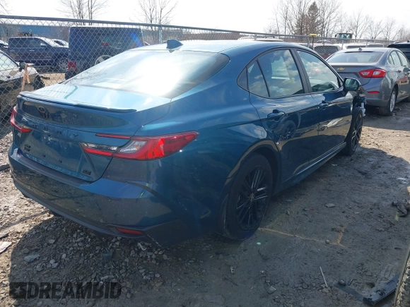2025 Toyota Camry LE z VIN 4T1DBADK3SU512081, wystawiony jako IAAI lot #41762607 z przebiegiem 6 112 mil mil oraz . Historia ofert i sprzedaży dostępna na DreamBid. Obrazek 4.