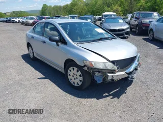 2009 Honda Civic DX-VP z VIN 2HGFA16399H349229, wystawiony jako IAAI lot #41749953 z przebiegiem 201 533 mil mil oraz . Historia ofert i sprzedaży dostępna na DreamBid. Obrazek 1.