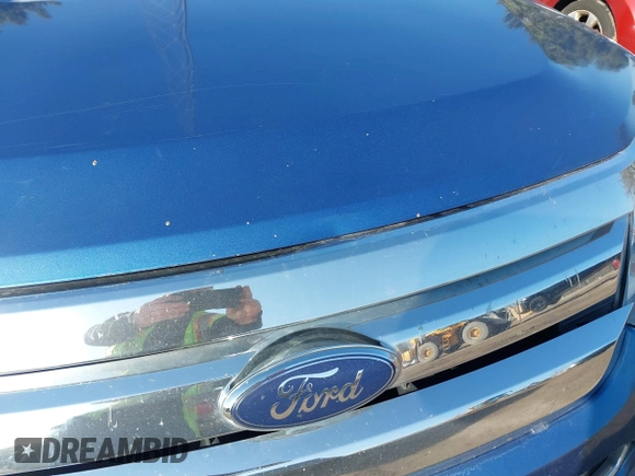 2010 Ford Fusion SE with VIN 3FAHP0HA9AR135092, listed as a IAAI auction lot 41882411 with 195,194 mi miles. Bid and sale history available at carsss.com. Image 6.