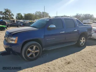 2013 Chevrolet Avalanche LS with VIN 3GNMCEE04DG116955, listed as a Copart auction lot 83069414 with 141,349 mi miles and Clean Title. Bid and sale history available at carsss.com. Image 1.
