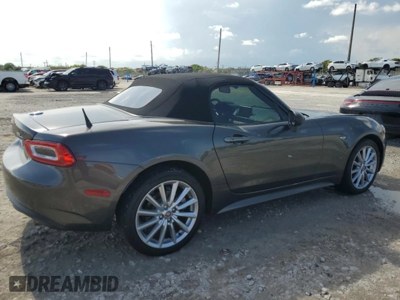 2017 FIAT 124 Spider Lusso z VIN JC1NFAEK7H0123436, wystawiony jako Copart lot #56169965 z przebiegiem 133 320 mil mil oraz Czysty tytuł • Clean title. Historia ofert i sprzedaży dostępna na DreamBid. Obrazek 3.