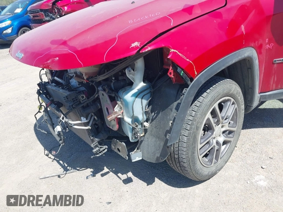 2018 Jeep Compass Latitude with VIN 3C4NJDBB8JT179577, listed as a IAAI auction lot 41996128 with 53,670 mi miles and . Bid and sale history available at DreamBid. Image 18.
