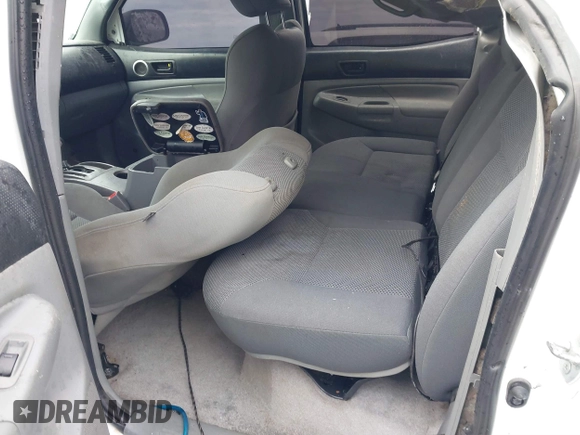 2009 Toyota Tacoma PreRunner with VIN 3TMJU62N59M082788, listed as a IAAI auction lot 41297385 with 253,581 mi miles. Bid and sale history available at carsss.com. Image 8.