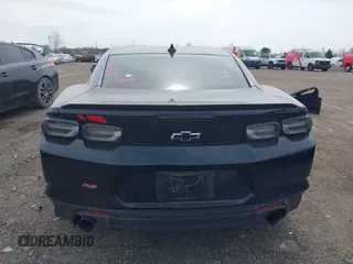 2023 Chevrolet Camaro 2LT z VIN 1G1FD1RX6P0133885, wystawiony jako IAAI lot #41990345 z przebiegiem 50 583 mil mil oraz . Historia ofert i sprzedaży dostępna na DreamBid. Obrazek 17.