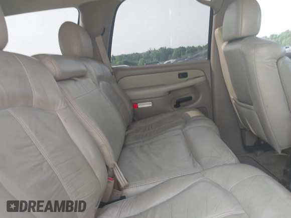 2002 Chevrolet Tahoe LS z VIN 1GNEC13ZX2R273935, wystawiony jako IAAI lot #42246472 z przebiegiem 205 995 mil mil oraz . Historia ofert i sprzedaży dostępna na DreamBid. Obrazek 8.