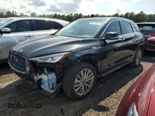 2023 Infiniti QX50 Luxe z VIN 3PCAJ5BA3PF120052, wystawiony jako Copart lot #58195635 z przebiegiem 13 925 mil mil oraz Czysty tytuł • Clean title. Historia ofert i sprzedaży dostępna na DreamBid. Obrazek 1.