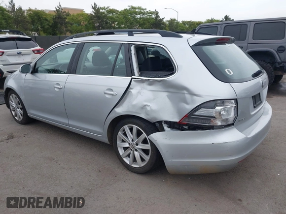 2012 Volkswagen Jetta TDI w/Sunroof & Nav z VIN 3VWPL7AJ5CM713304, wystawiony jako IAAI lot #42374538 z przebiegiem 124 648 mil mil oraz . Historia ofert i sprzedaży dostępna na DreamBid. Obrazek 3.