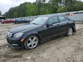 2011 Mercedes-Benz C 300 Sport z VIN WDDGF8BB5BR174600, wystawiony jako Copart lot #56768265 z przebiegiem 142 253 mil mil oraz Szkody całkowita. Historia ofert i sprzedaży dostępna na DreamBid. Obrazek 1.
