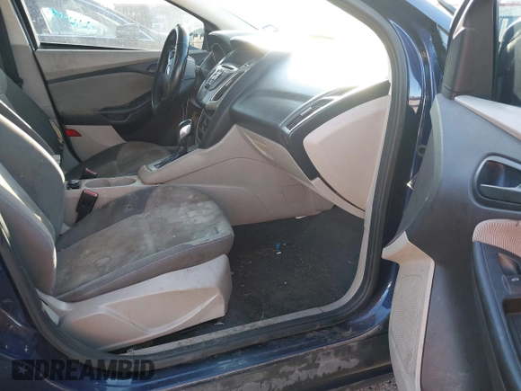 2012 Ford Focus SE with VIN 1FAHP3F28CL126091, listed as a IAAI auction lot 42053457 with 197,393 mi miles. Bid and sale history available at carsss.com. Image 5.