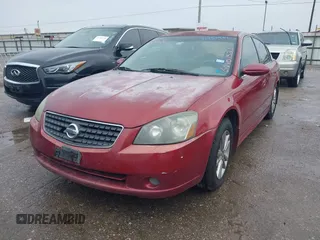 2006 Nissan Altima 2.5 with VIN 1N4AL11D96N401521, listed as a IAAI auction lot 41451401 with 233,591 mi miles. Bid and sale history available at carsss.com. Image 2.