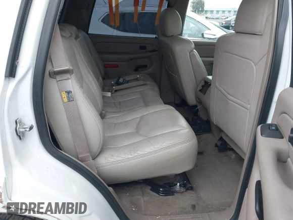2004 Chevrolet Tahoe LS with VIN 1GNEC13T84J178237, listed as a IAAI auction lot 41742040 with 205,246 mi miles. Bid and sale history available at carsss.com. Image 8.
