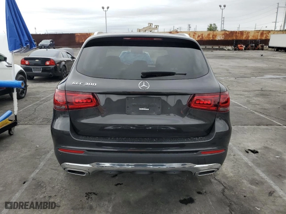 2022 Mercedes-Benz GLC with VIN W1N0G8DB2NV360833, listed as a Copart auction lot 48511955 with 17,927 mi miles and Salvage Title. Bid and sale history available at carsss.com. Image 6.